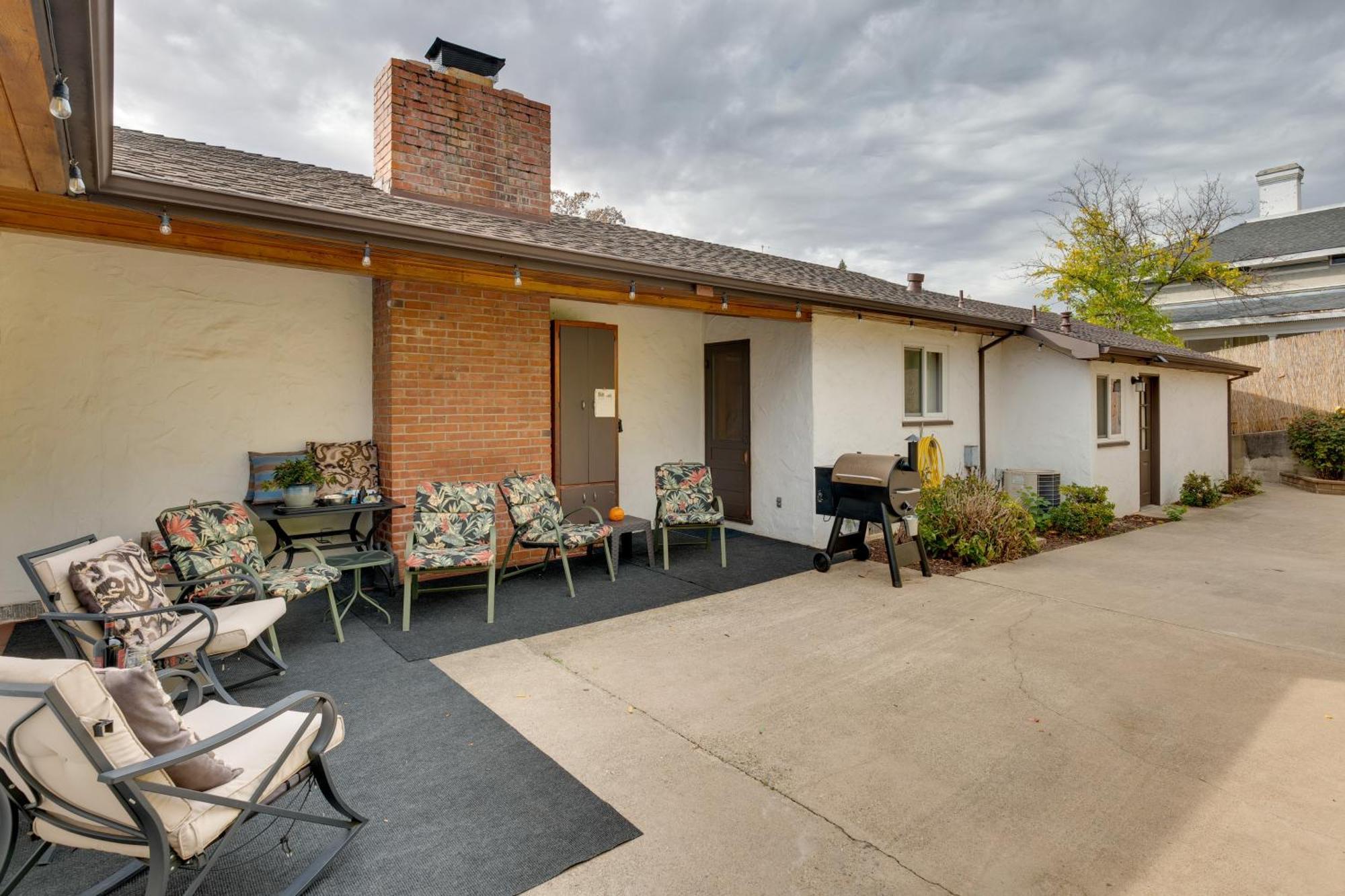 Charming Jackson Retreat With Game Room And Patio Exterior photo